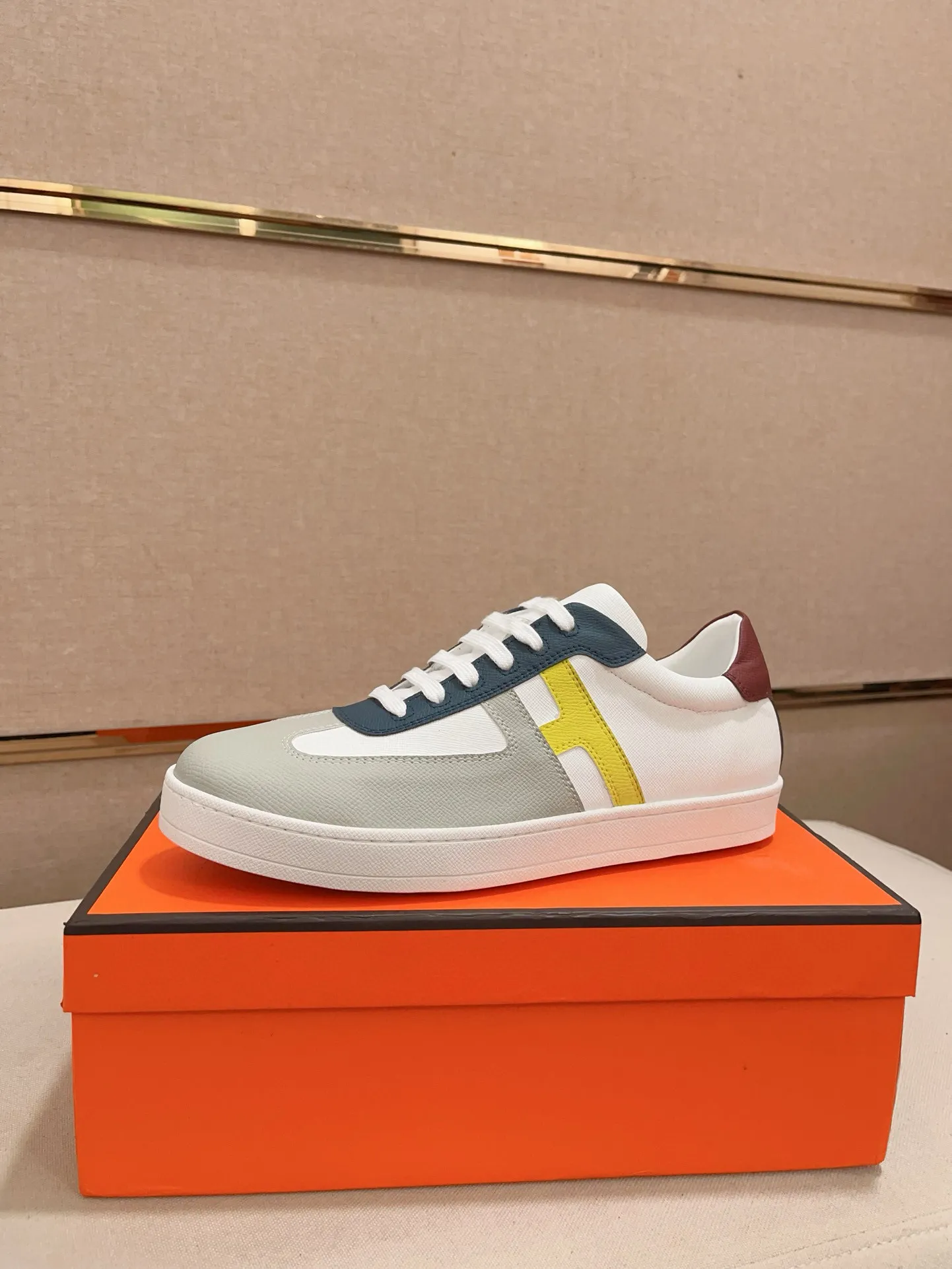 Men's clothing and shoes💰: 400💰《HERMES》【Classic Original Version】Hermès; Top 🔝 Purchasing Agency 🔍🔍Men's latest 🇺🇸 counter sales simultaneously, original ▲▲cowhide imported from Italy ▲▲Exquisite workmanship (Italian 🇮🇹Imported water-dyed 🐂cowhide lining) sole: original sole provided by the original factory, ⚠️exclusive double-layer activity·TPR·rubber·combined molded outsole; Code number: 38-44 (45/46 can be customized, non-refundable)